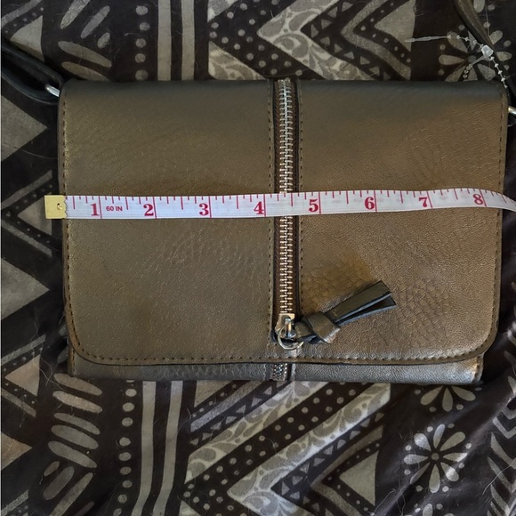 Bueno Black Crossbody Bag - Picture 2 of 10